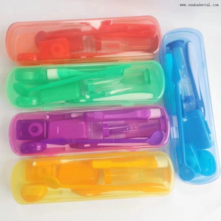 طقم تقويم الأسنان مع فرشاة ومرآة في علبة بلاستيكية ملونة